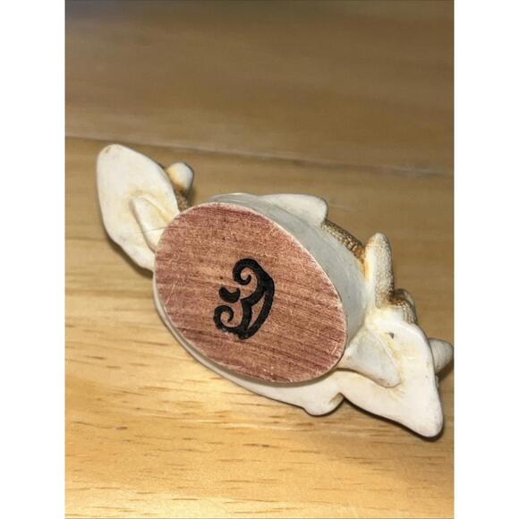 Harmony Kingdom Changing Of The Guard Iguana Trinket Box England 1996 - Picture 7 of 9